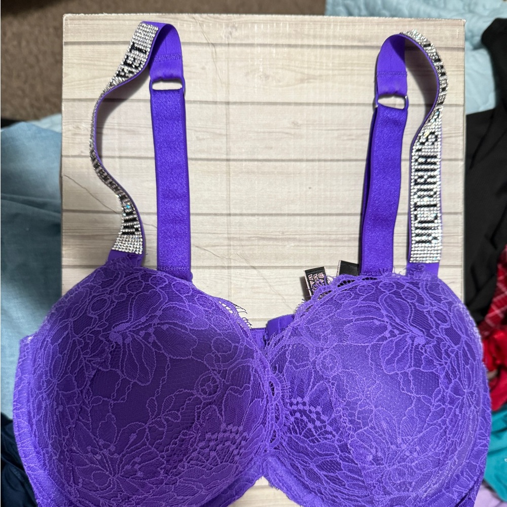 Victoria's Secret purple lace push-up bra #lingerie #bra #victoriasecret